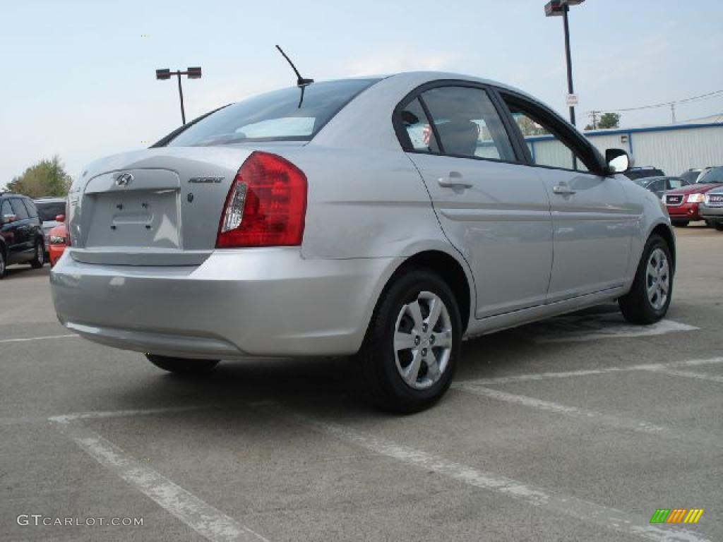 2010 Accent GLS 4 Door - Platinum Silver / Gray photo #3
