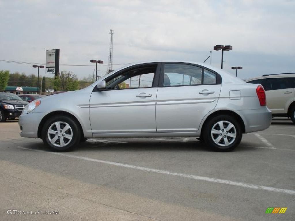 2010 Accent GLS 4 Door - Platinum Silver / Gray photo #6