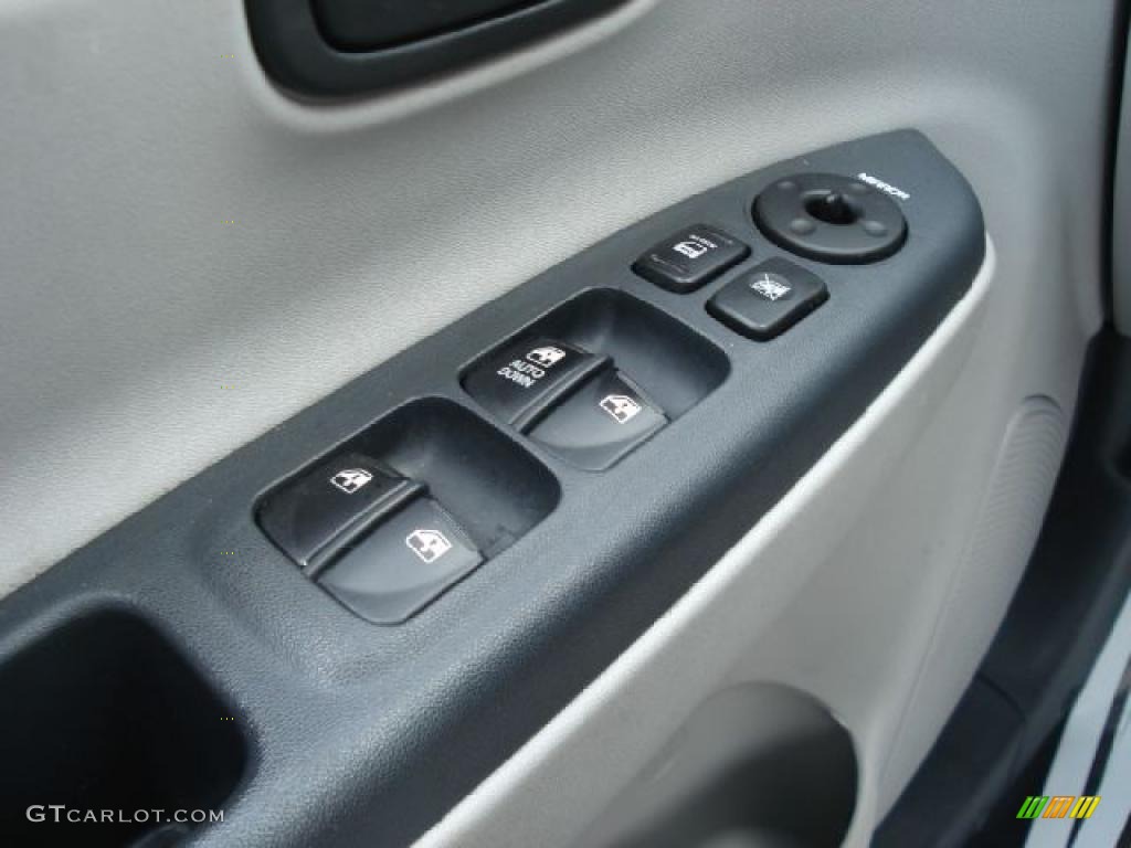 2010 Accent GLS 4 Door - Platinum Silver / Gray photo #22