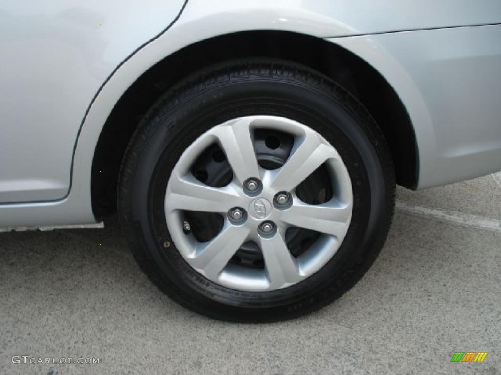 2010 Accent GLS 4 Door - Platinum Silver / Gray photo #23