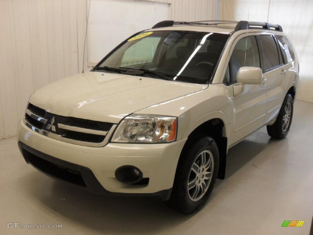 Dover White Pearl Mitsubishi Endeavor