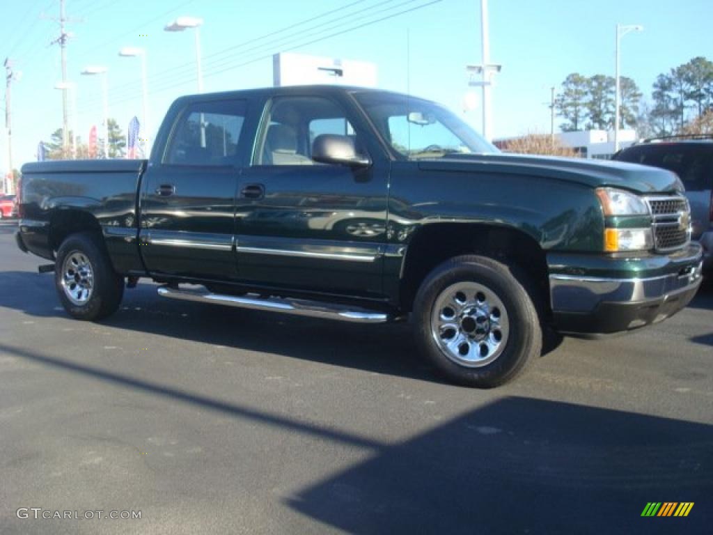 2006 Silverado 1500 LS Crew Cab - Dark Green Metallic / Tan photo #2