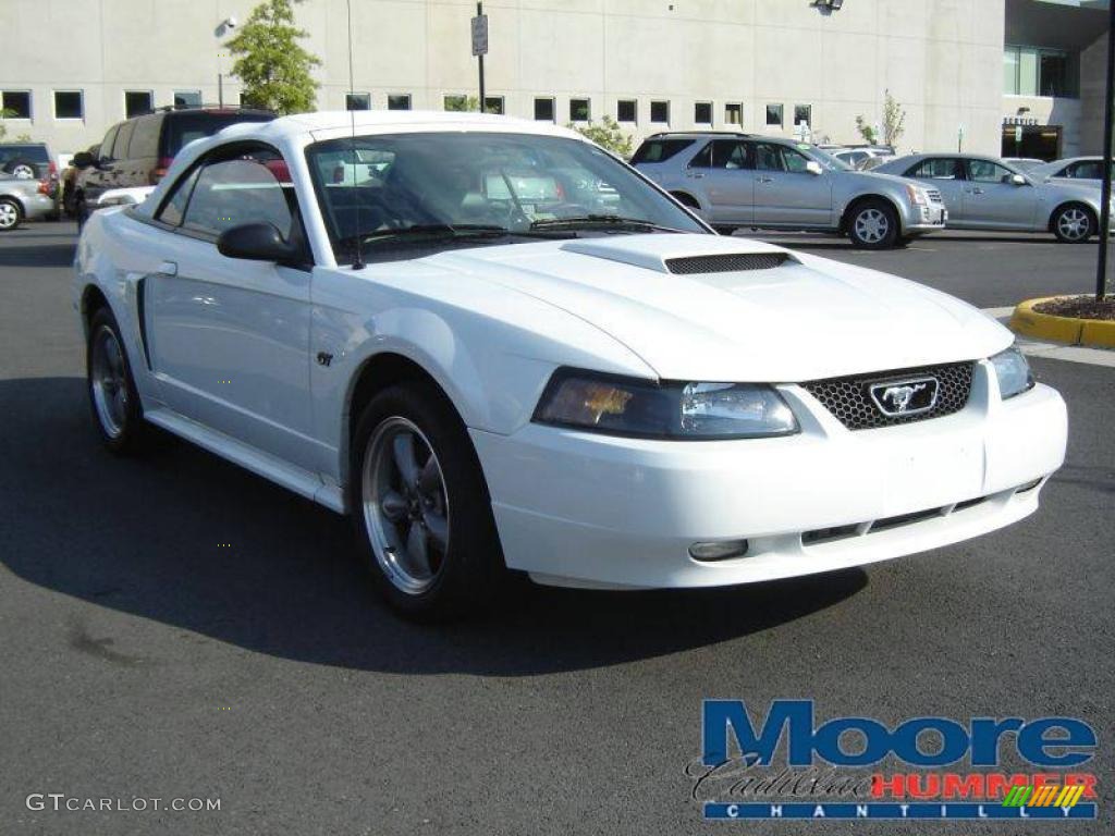 2002 Mustang GT Convertible - Oxford White / Dark Charcoal photo #3