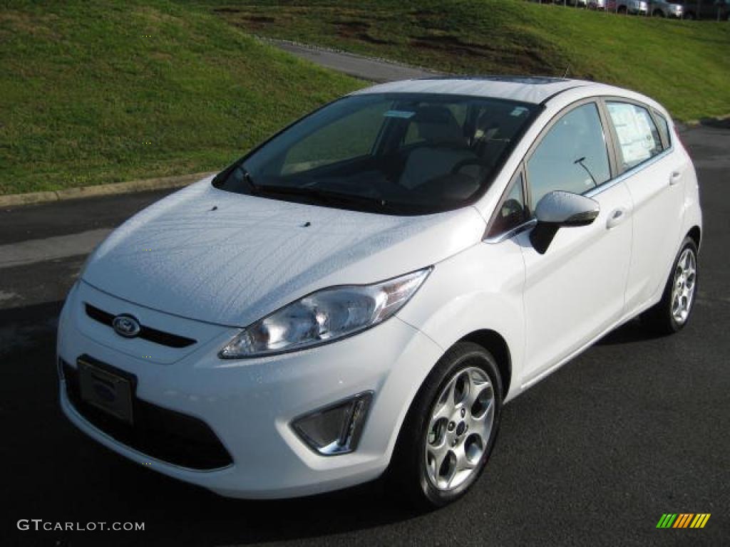 2011 Fiesta SES Hatchback - Oxford White / Cashmere/Charcoal Black Leather photo #2