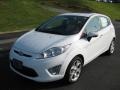 2011 Oxford White Ford Fiesta SES Hatchback  photo #2