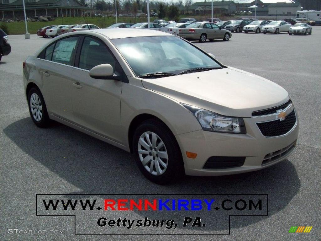 Gold Mist Metallic Chevrolet Cruze