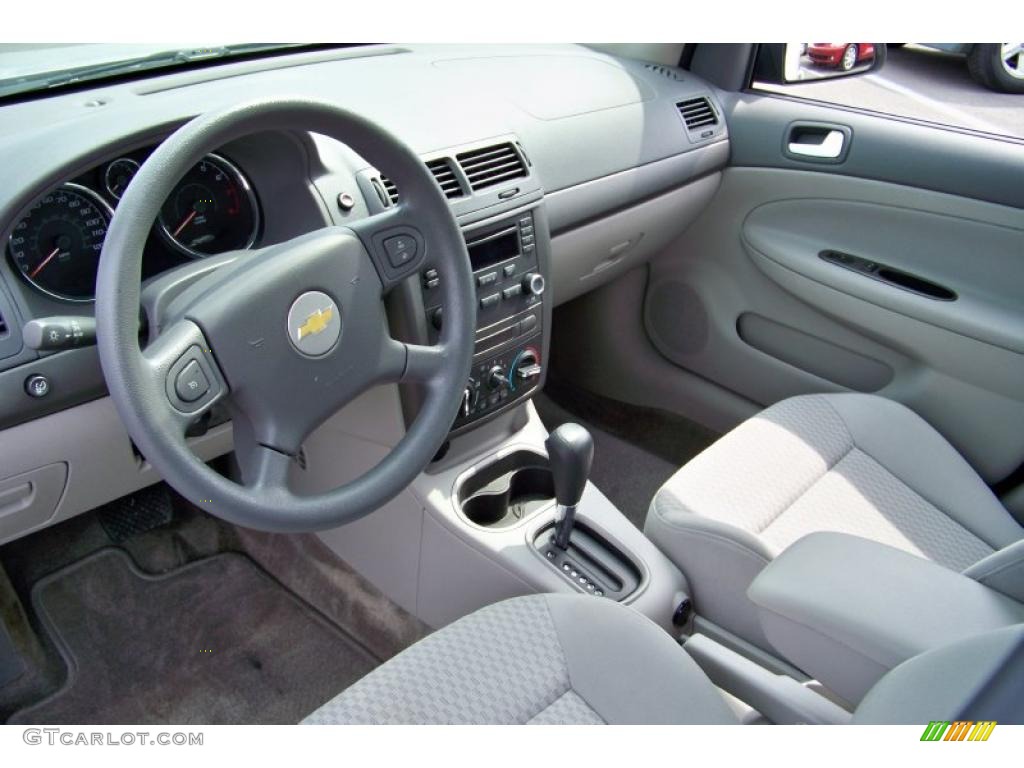 2005 Cobalt LS Sedan - Ultra Silver Metallic / Gray photo #13
