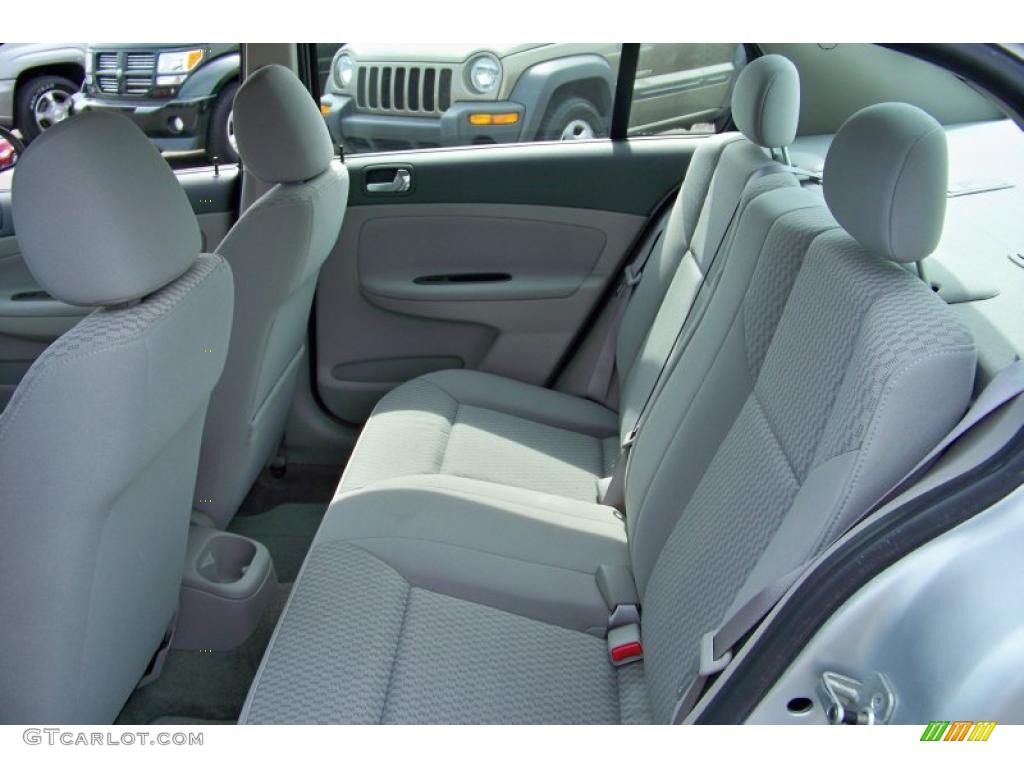 2005 Cobalt LS Sedan - Ultra Silver Metallic / Gray photo #15