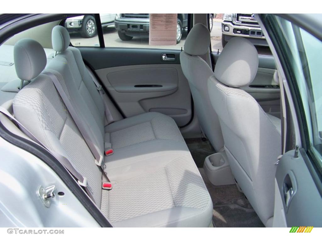 2005 Cobalt LS Sedan - Ultra Silver Metallic / Gray photo #17