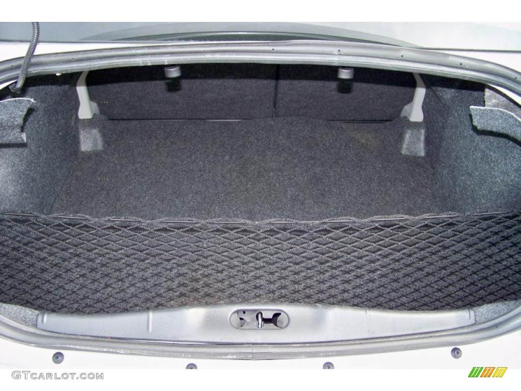 2005 Cobalt LS Sedan - Ultra Silver Metallic / Gray photo #22
