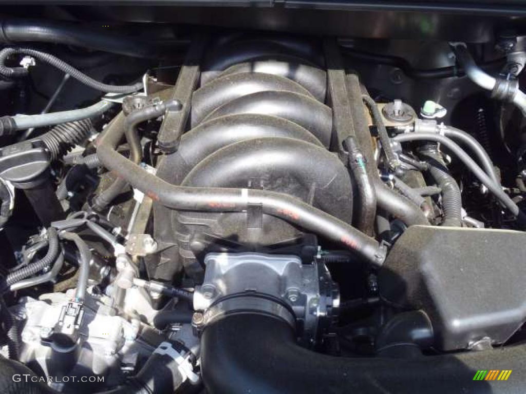 2011 Nissan Titan S Crew Cab Engine Photos