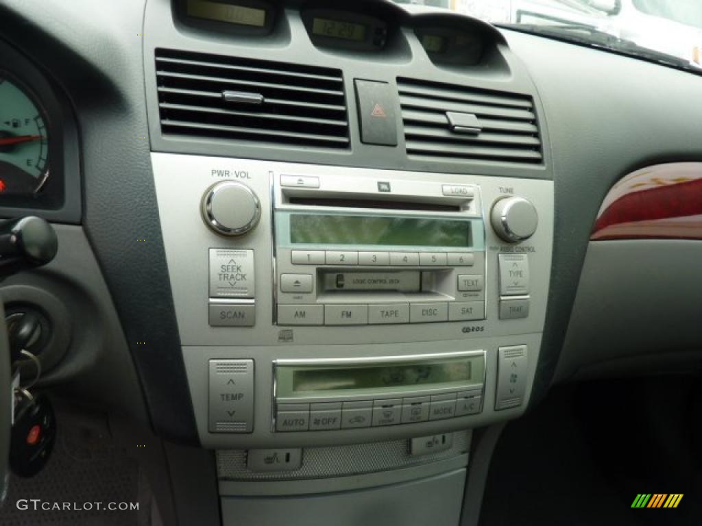 2004 Toyota Solara SLE Coupe Controls Photo #47868206