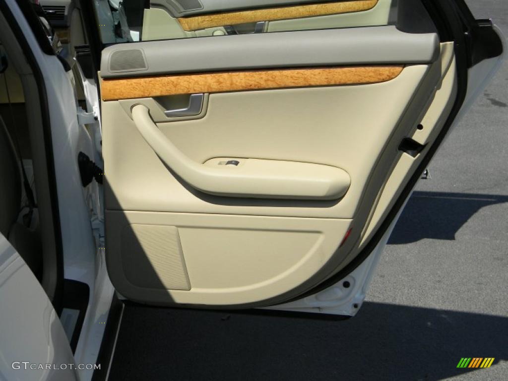 2005 Audi A4 2.0T quattro Sedan Beige Door Panel Photo #47869133