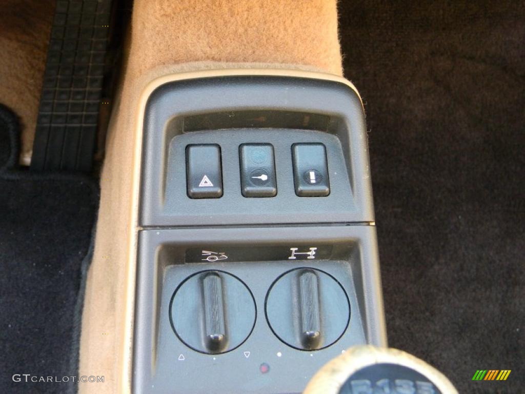 1991 Porsche 911 Carrera 4 Coupe Controls Photo #47869583