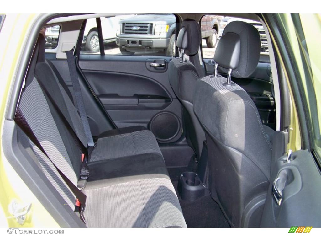 2010 Caliber SXT - Optic Green Metallic / Dark Slate Gray photo #17