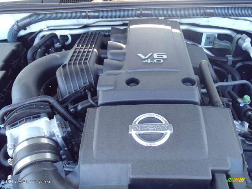 2011 Nissan Pathfinder S 4x4 Engine Photos