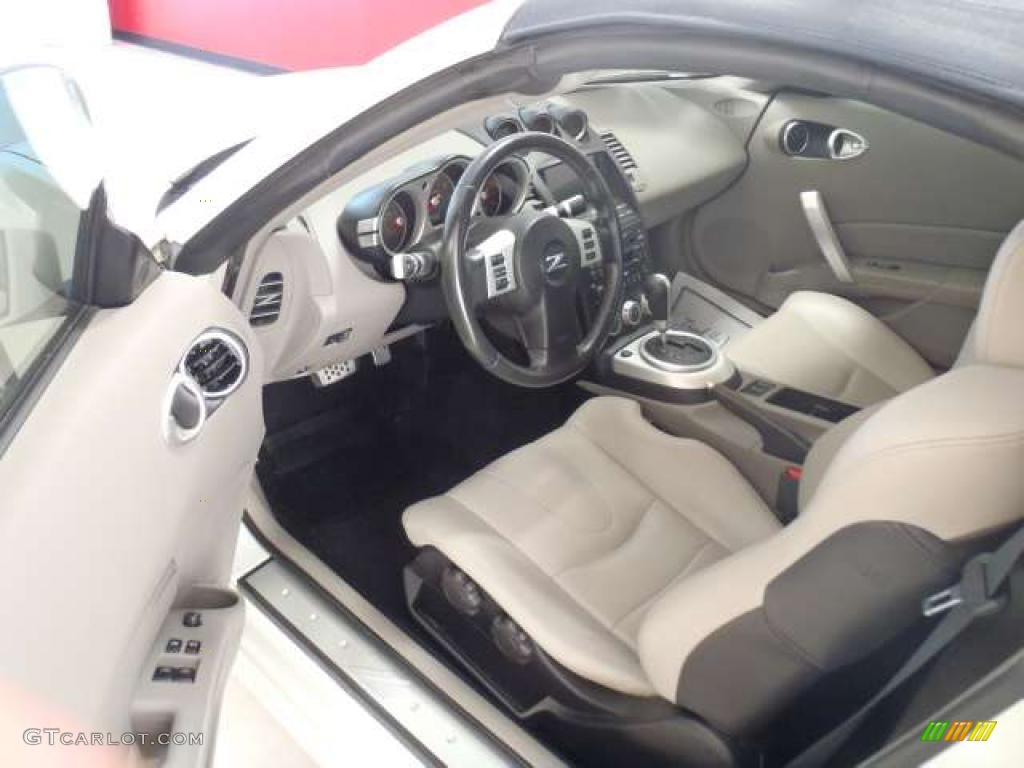 Frost Leather Interior 2006 Nissan 350Z Touring Roadster Photo #47870609