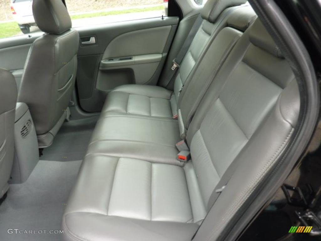 Shale Grey Interior 2005 Ford Five Hundred SEL Photo #47870873