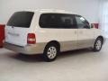 2005 Clear White Kia Sedona EX  photo #3