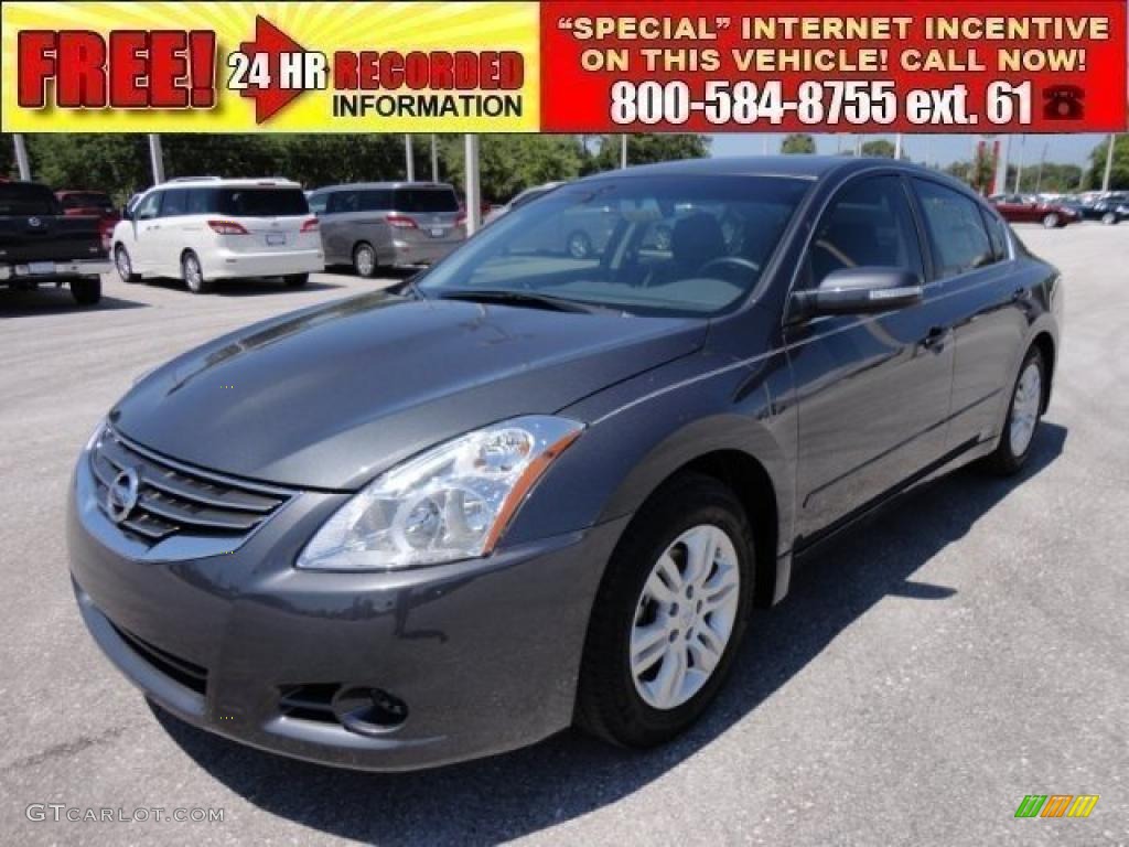 Metallic Slate Nissan Altima