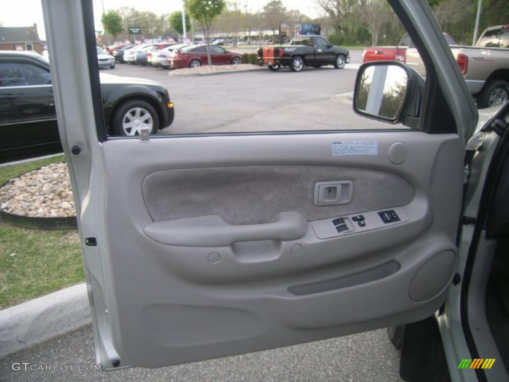 2004 Tacoma V6 PreRunner Xtracab - Lunar Mist Metallic / Charcoal photo #12