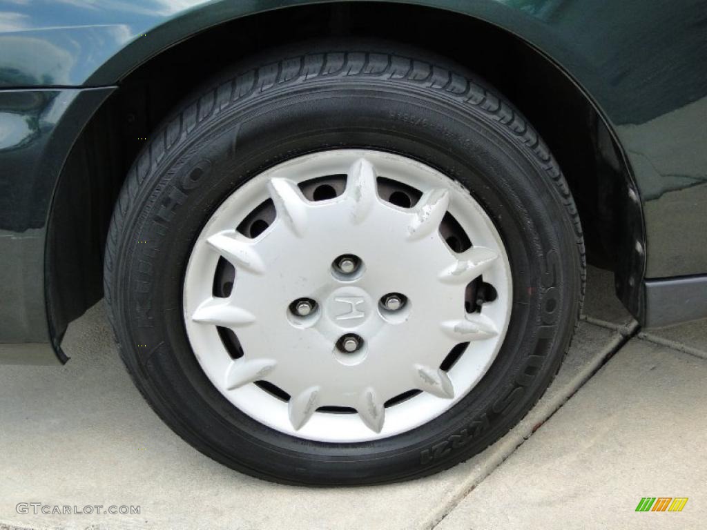 2001 Honda Accord LX Sedan Wheel Photo #47874431