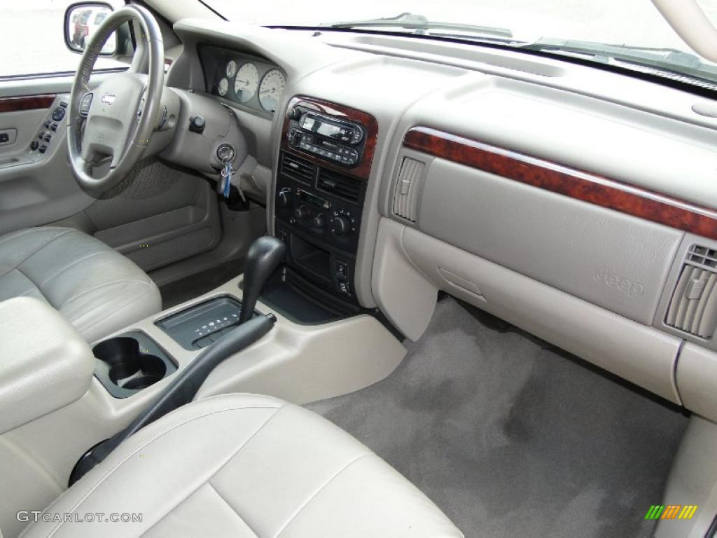 Taupe Interior 2004 Jeep Grand Cherokee Limited Photo #47876213