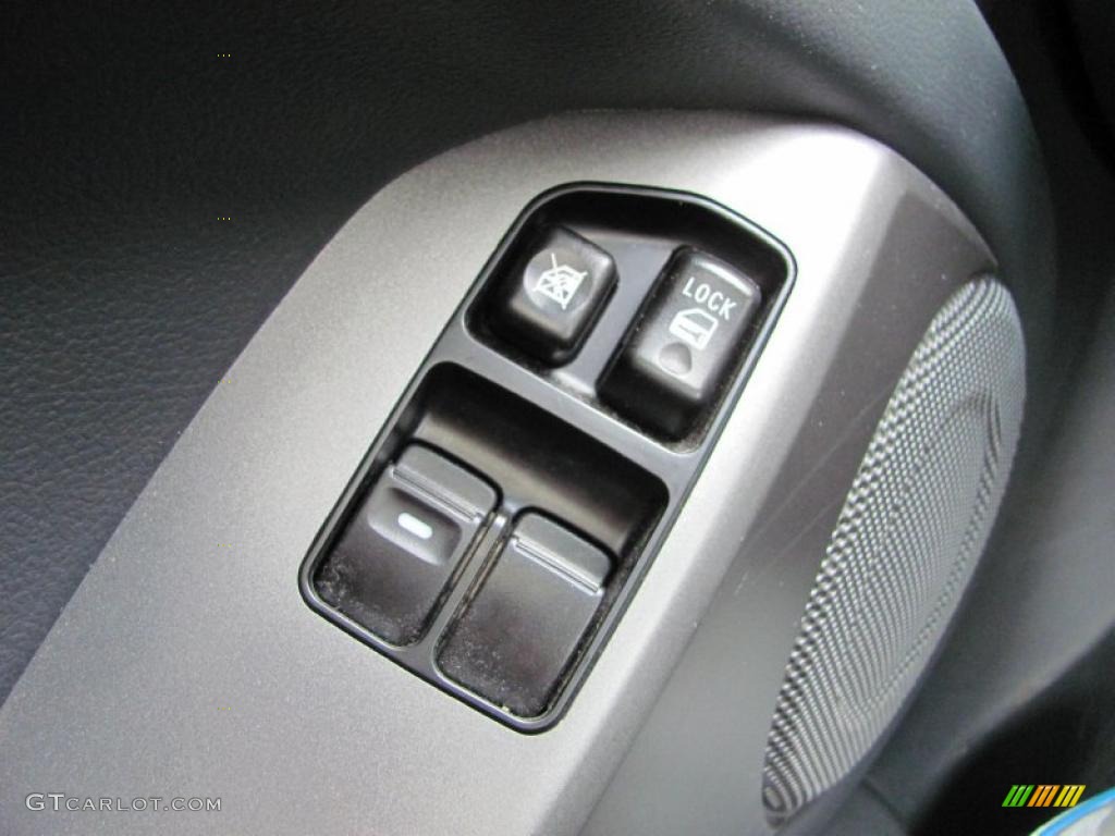 2007 Mitsubishi Eclipse GT Coupe Controls Photo #47877197