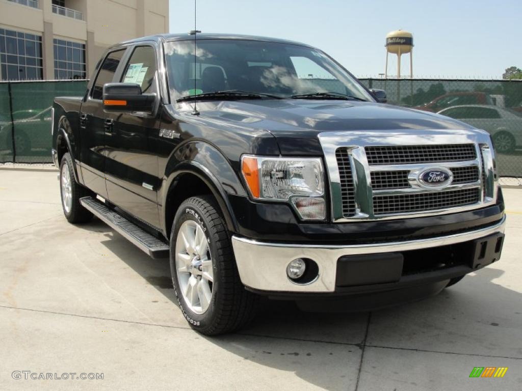 2011 F150 Lariat SuperCrew - Tuxedo Black Metallic / Black photo #1