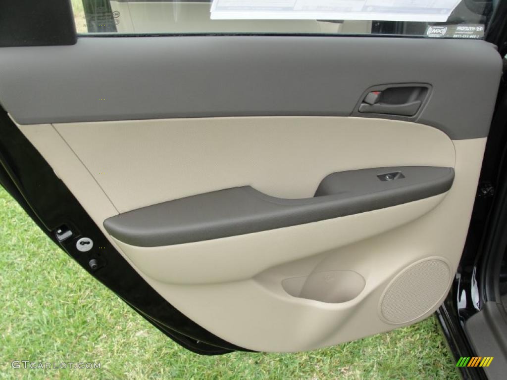 2011 Hyundai Elantra Touring GLS Beige Door Panel Photo #47881472