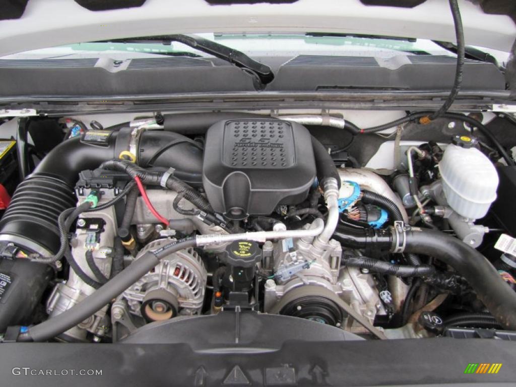 2007 Chevrolet Silverado 3500HD Crew Cab 4x4 Dually Engine Photos