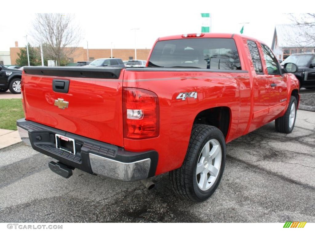 Victory Red 2007 Chevrolet Silverado 1500 LT Extended Cab 4x4 Exterior Photo #47885105