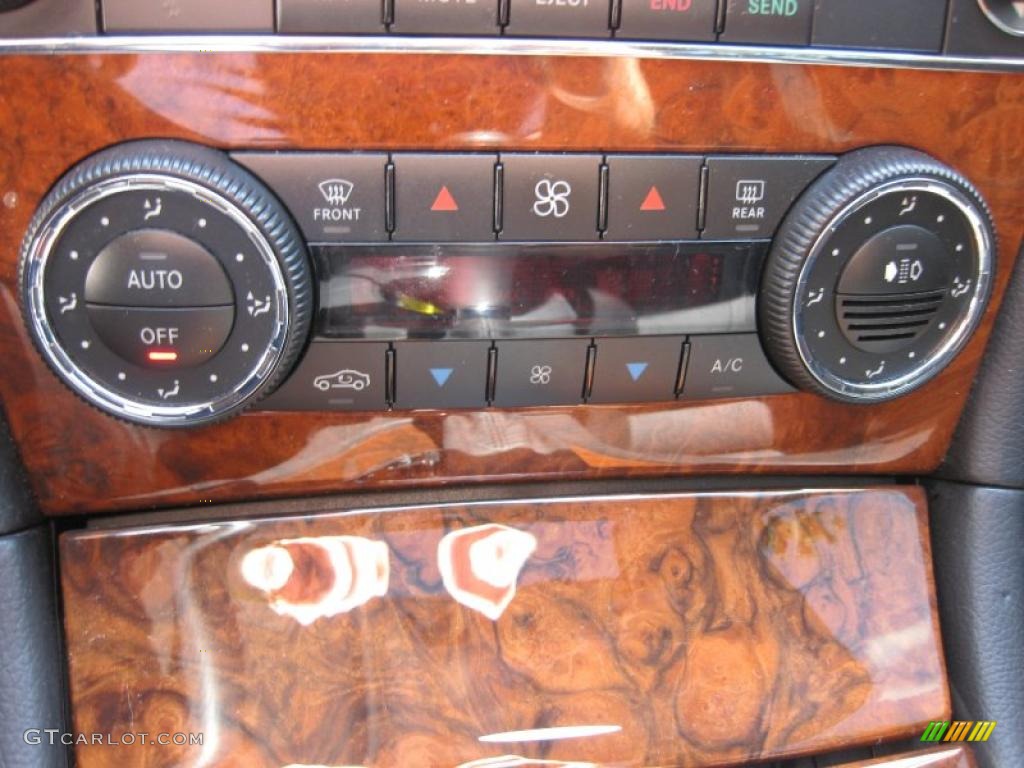 2009 Mercedes-Benz CLK 350 Coupe Controls Photo #47887748