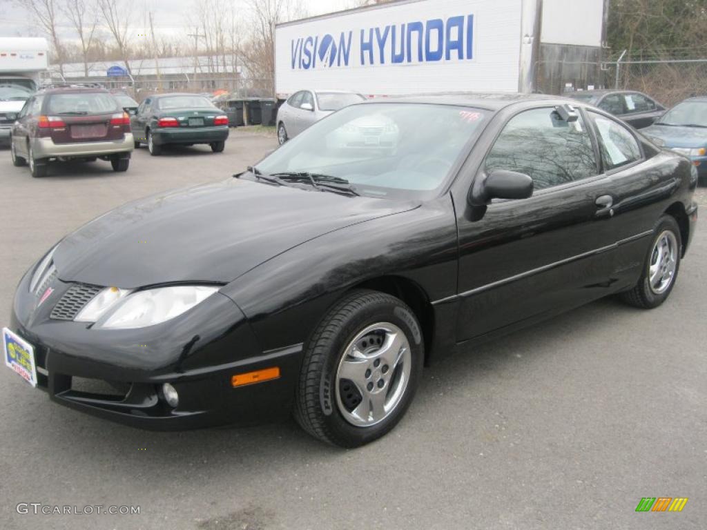 2005 Sunfire Coupe - Black / Graphite photo #1