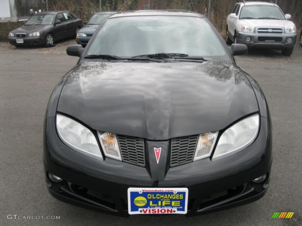 2005 Sunfire Coupe - Black / Graphite photo #9