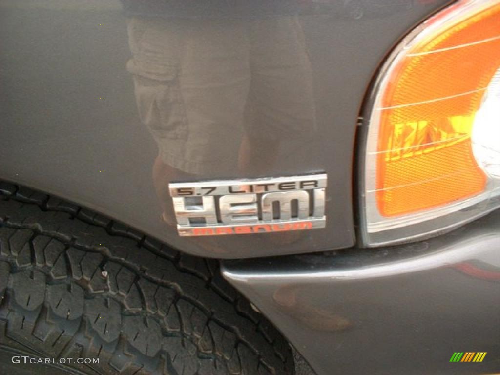 2004 Ram 1500 SLT Quad Cab 4x4 - Graphite Metallic / Taupe photo #9