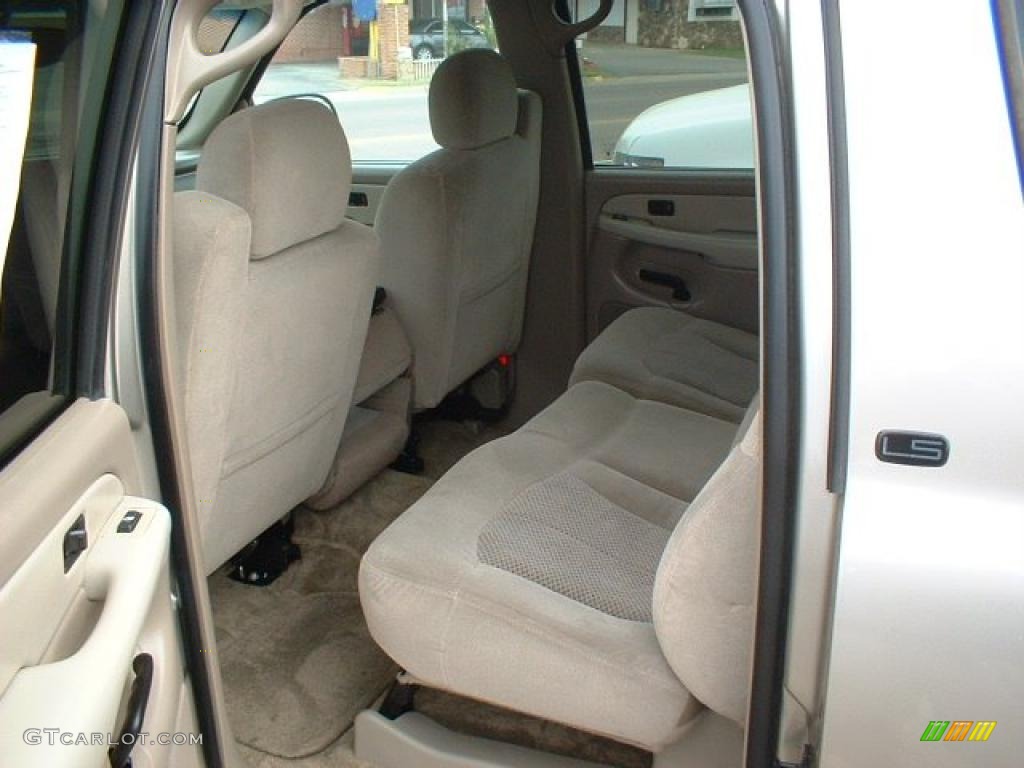 Tan Interior 2002 Chevrolet Suburban 1500 LS Photo #47889887