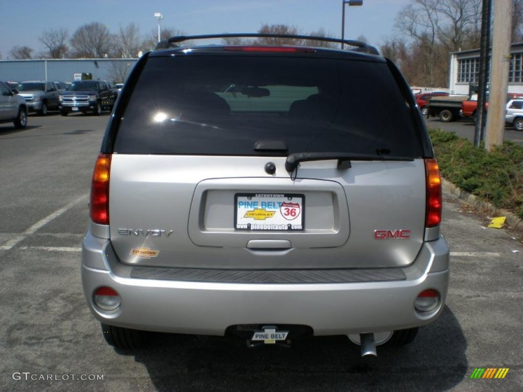 2007 Envoy SLT 4x4 - Liquid Silver Metallic / Light Gray photo #6