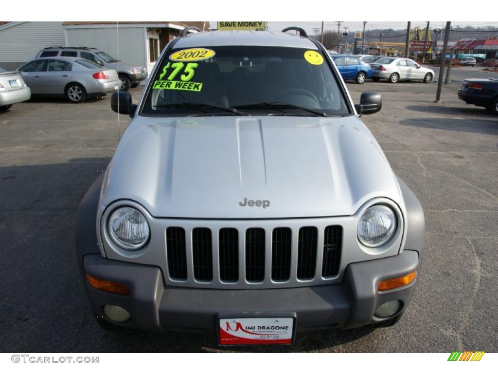 2002 Liberty Sport 4x4 - Bright Silver Metallic / Dark Slate Gray photo #2