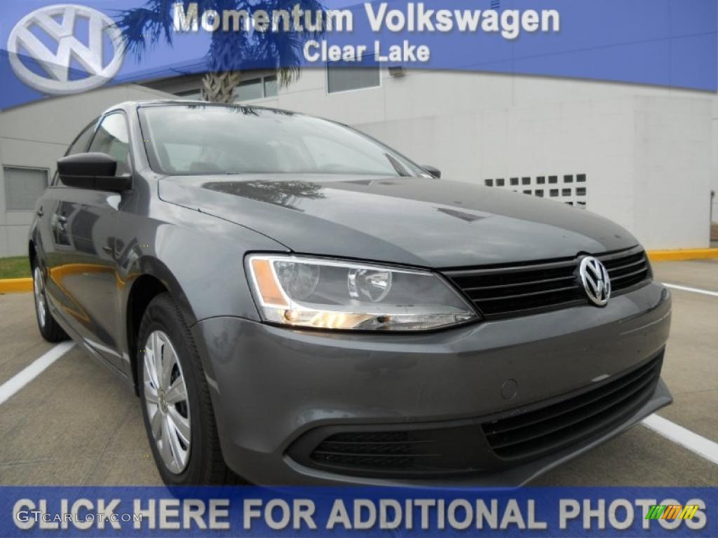 Platinum Gray Metallic Volkswagen Jetta
