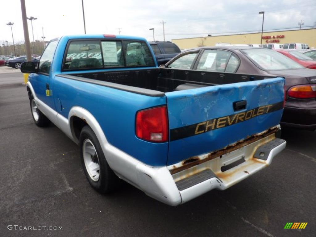 1994 S10 Regular Cab - Bahama Blue Metallic / Gray photo #4