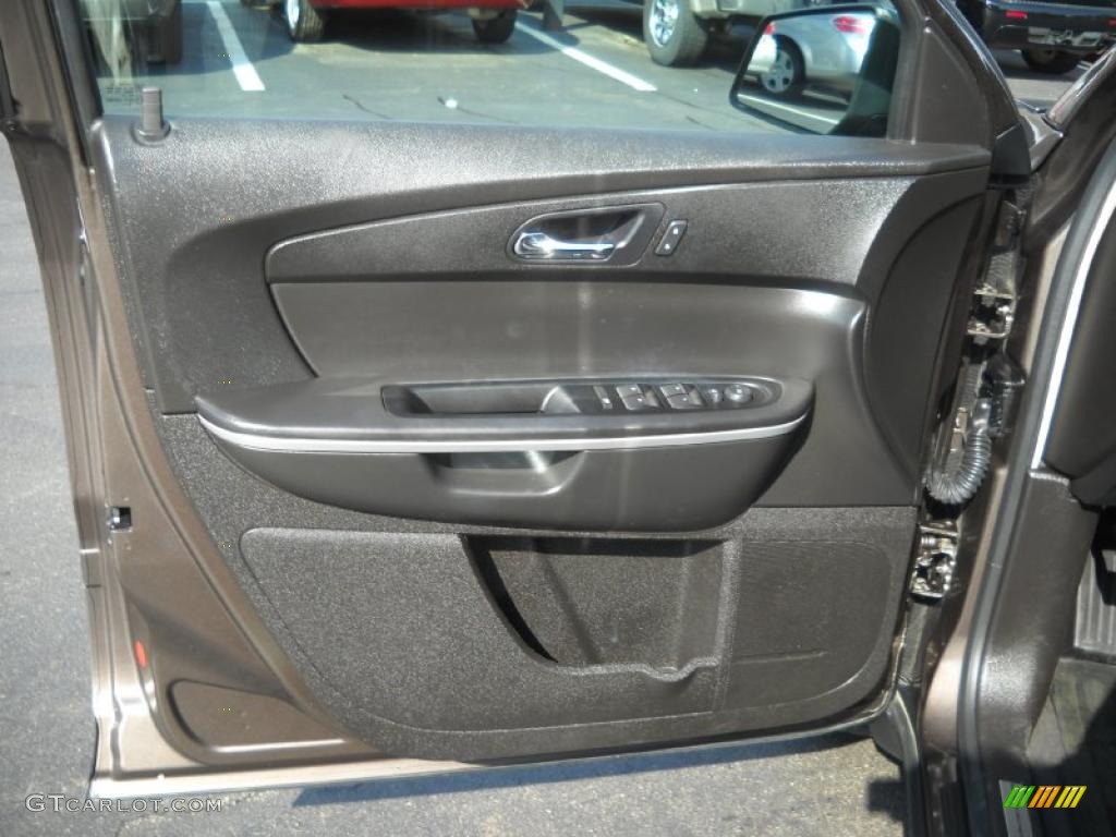 2009 GMC Acadia SLE AWD Ebony Door Panel Photo #47897588