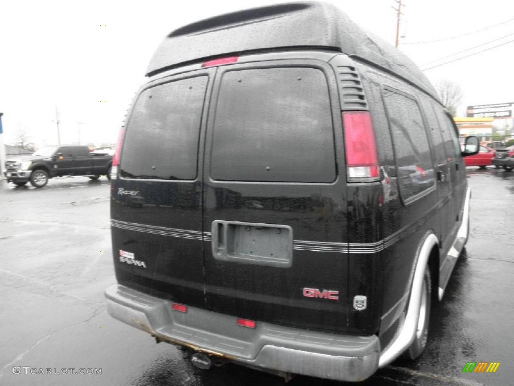 2002 Savana Van G1500 Passenger Conversion - Onyx Black / Dark Pewter photo #16