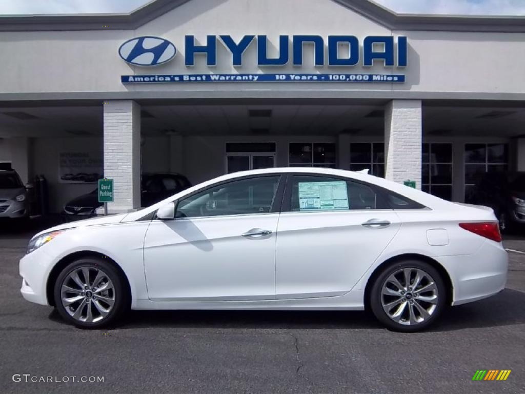 2011 Sonata SE 2.0T - Pearl White / Black photo #1
