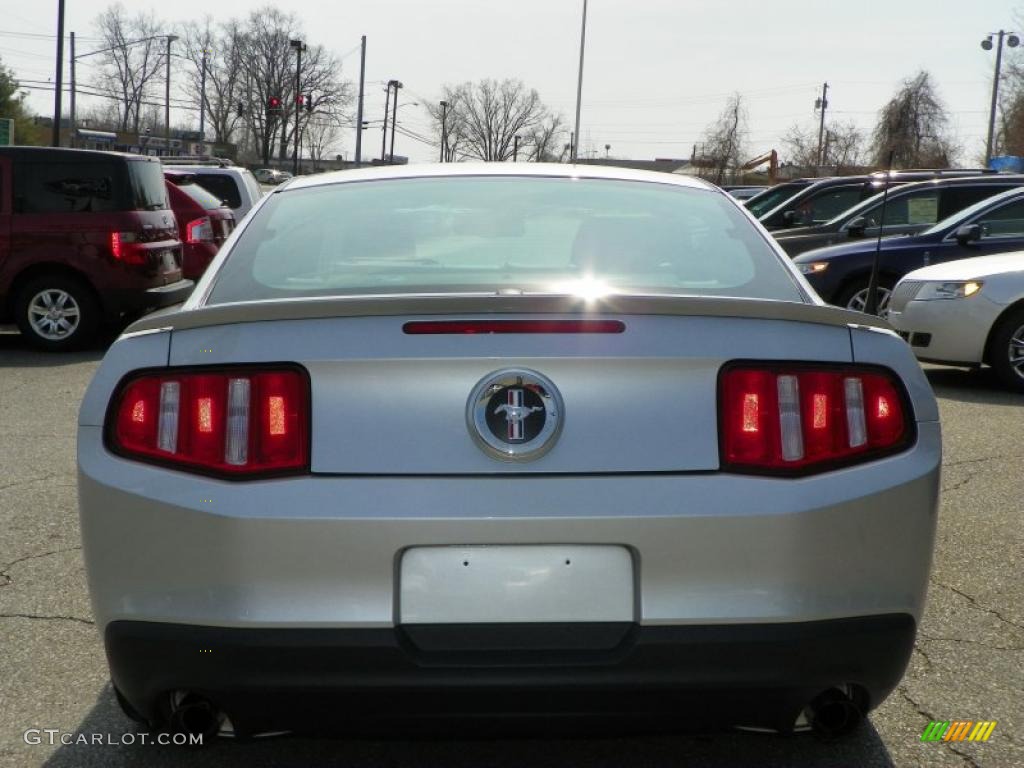 2011 Mustang V6 Premium Coupe - Ingot Silver Metallic / Charcoal Black photo #18