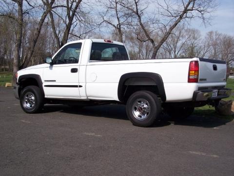 2003 GMC Sierra 2500HD Regular Cab 4x4 Data, Info and Specs