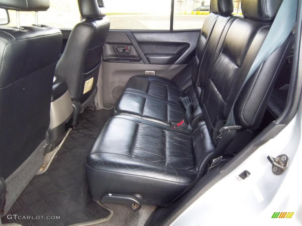 Charcoal Interior 2001 Mitsubishi Montero Limited 4x4 Photo #47902499