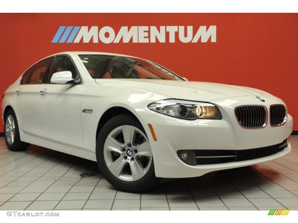 2011 5 Series 528i Sedan - Alpine White / Venetian Beige photo #1