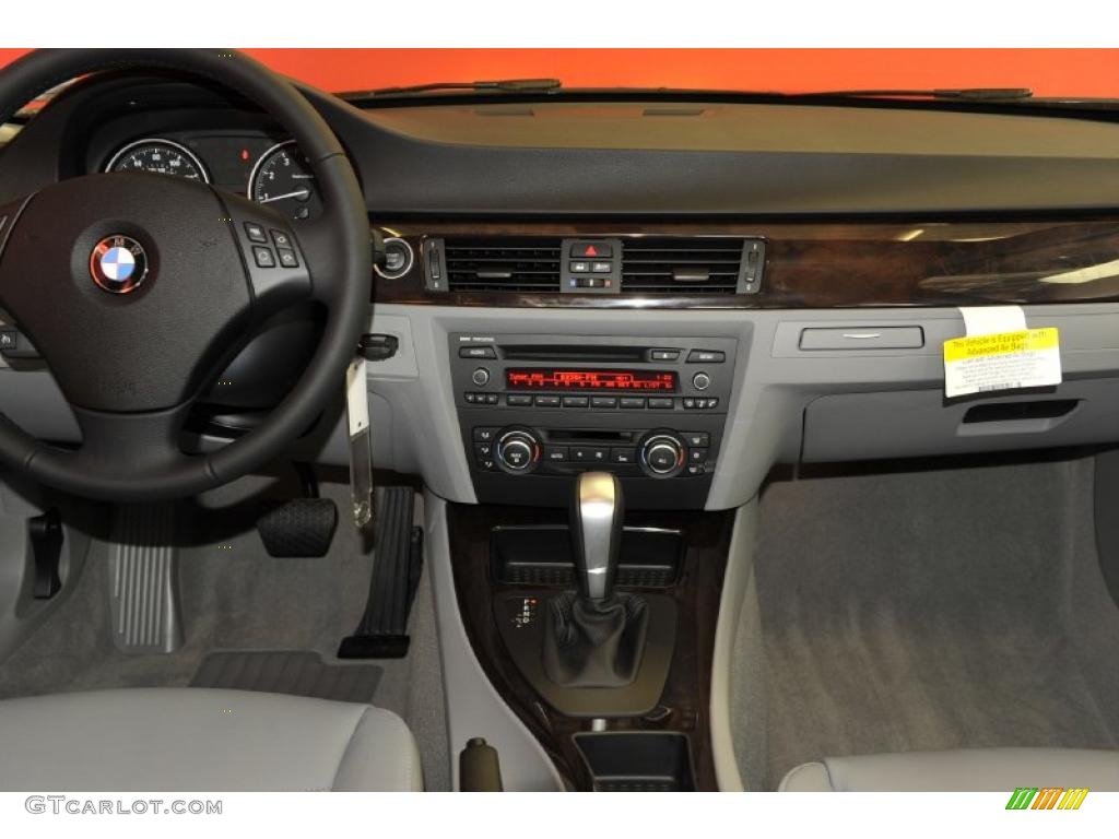 2011 3 Series 328i Sedan - Titanium Silver Metallic / Gray Dakota Leather photo #5