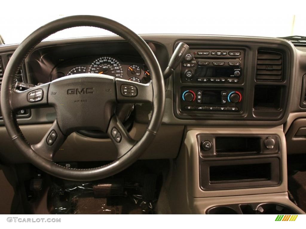 2004 Yukon SLT 4x4 - Silver Birch Metallic / Pewter/Dark Pewter photo #18